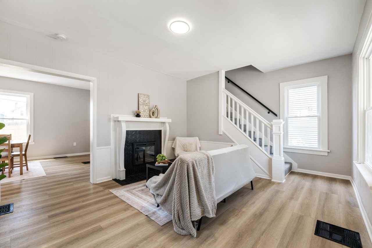 477 Hanford St - Photo 2 of 45