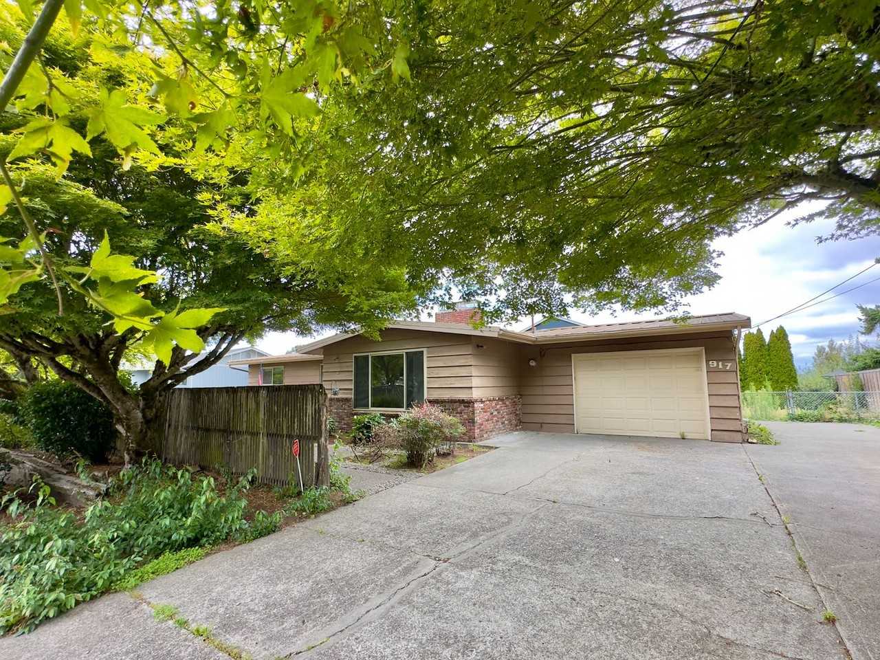 917 East Seattle Street - Photo 5 of 37