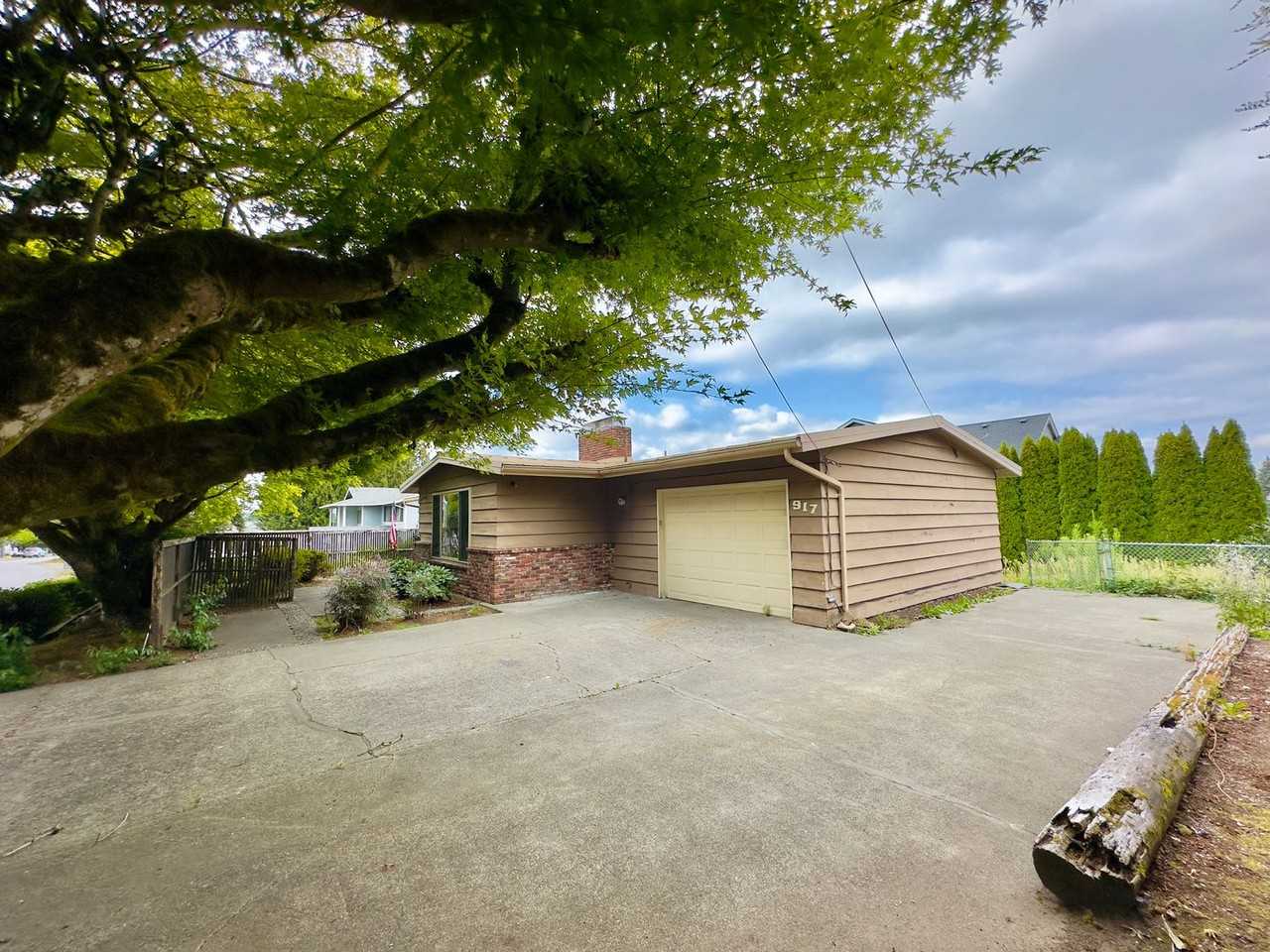 917 East Seattle Street - Photo 6 of 37