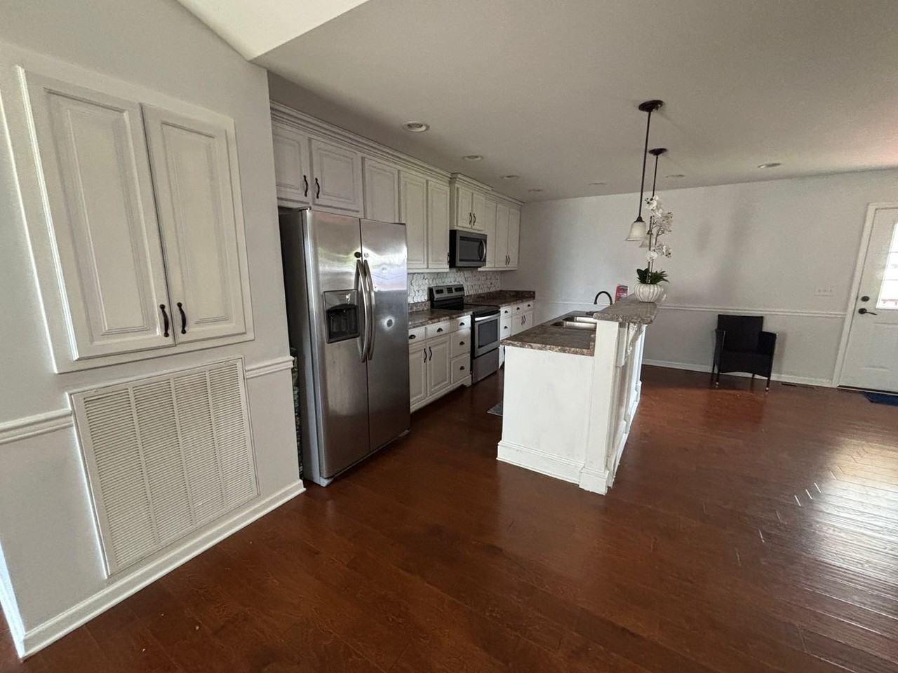 155 Raspberry Dr - Photo 3 of 20