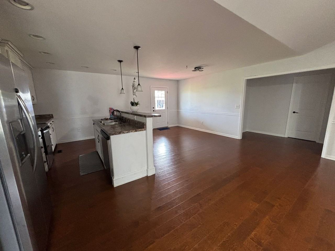 155 Raspberry Dr - Photo 4 of 20