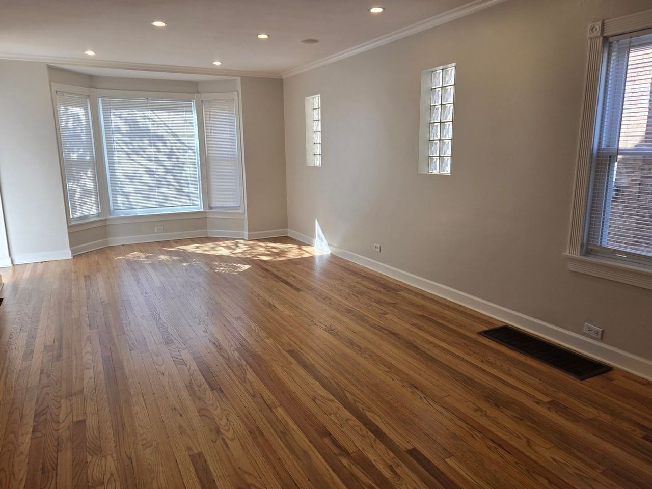 5015 N Monitor Ave - Photo 2 of 29