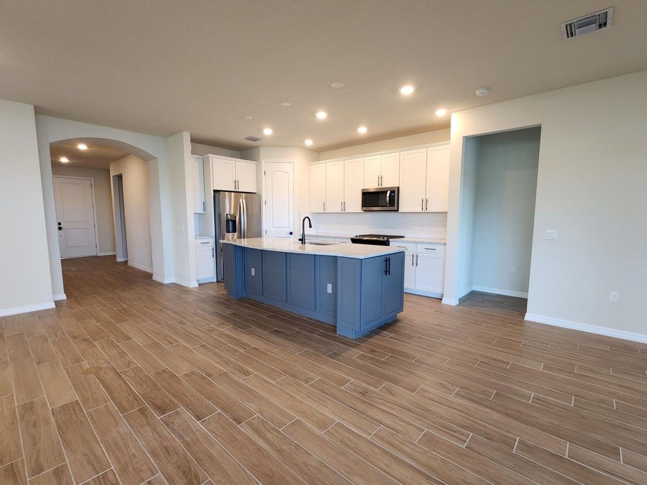 8295 Vaulting Dr - Photo 2 of 14