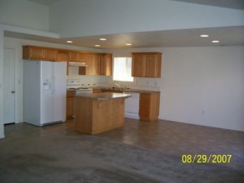 3557 Ne Hembree St - Photo 2 of 9