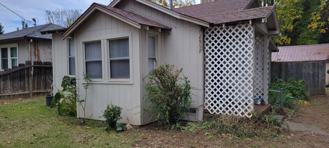 2557 Russell St - Photo 1 of 1