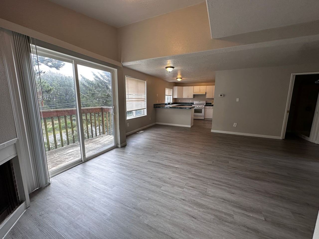 3650 Sw Coast Ave - Photo 4 of 25