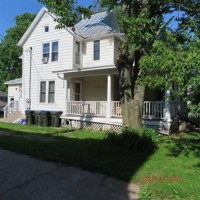 featured image of 1024 E Burlington St