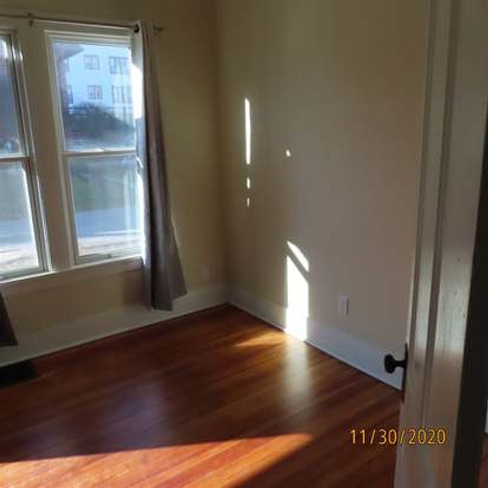 1024 E Burlington - Photo 4 of 49
