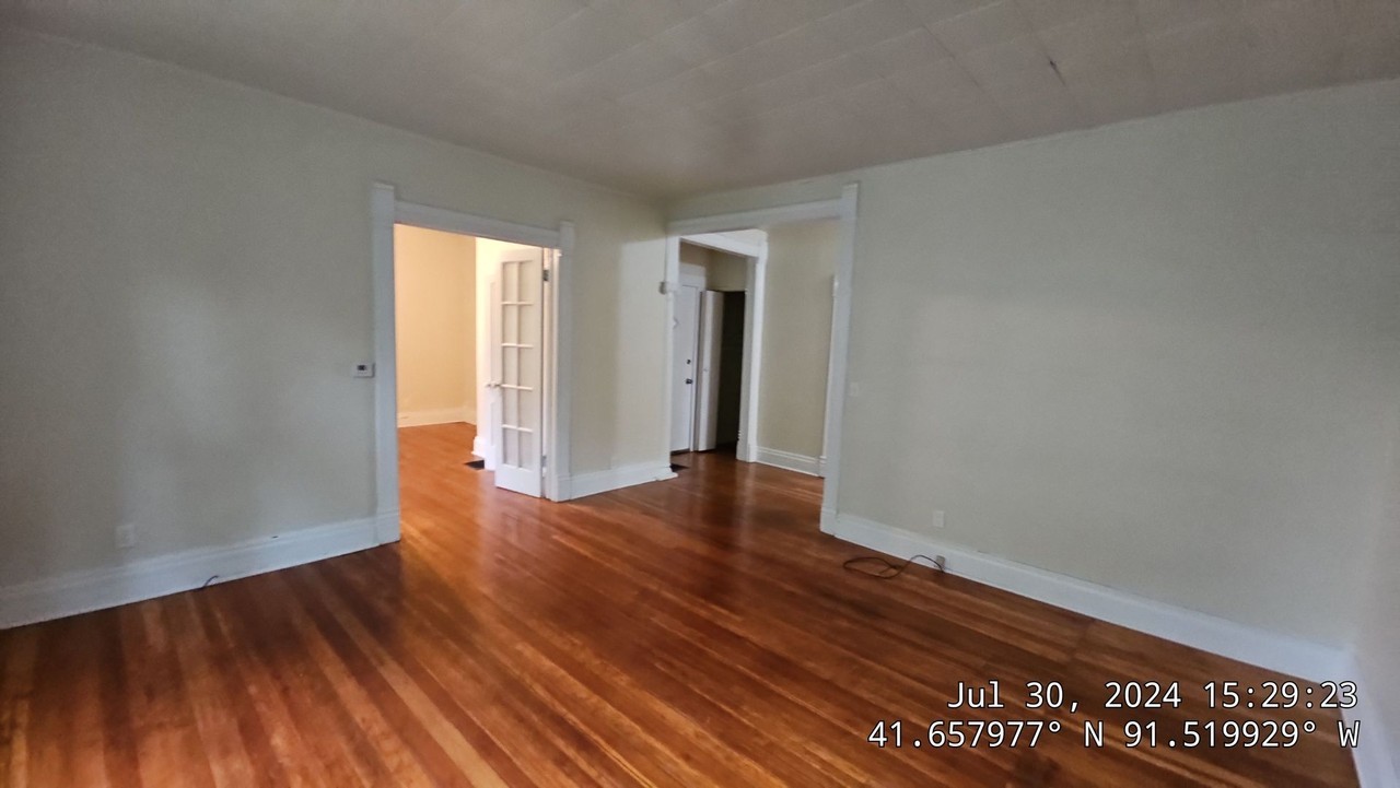1024 E Burlington - Photo 7 of 49