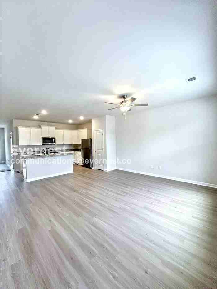 2158 Willow Glen Dr - Photo 3 of 19