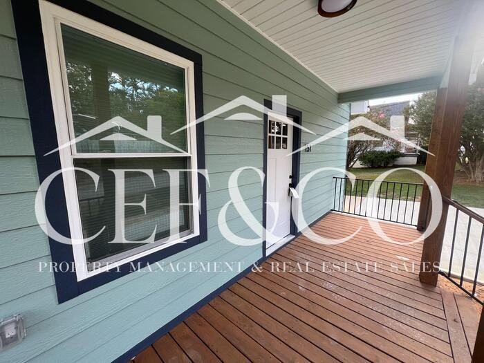 151 Brewster St - Photo 3 of 20