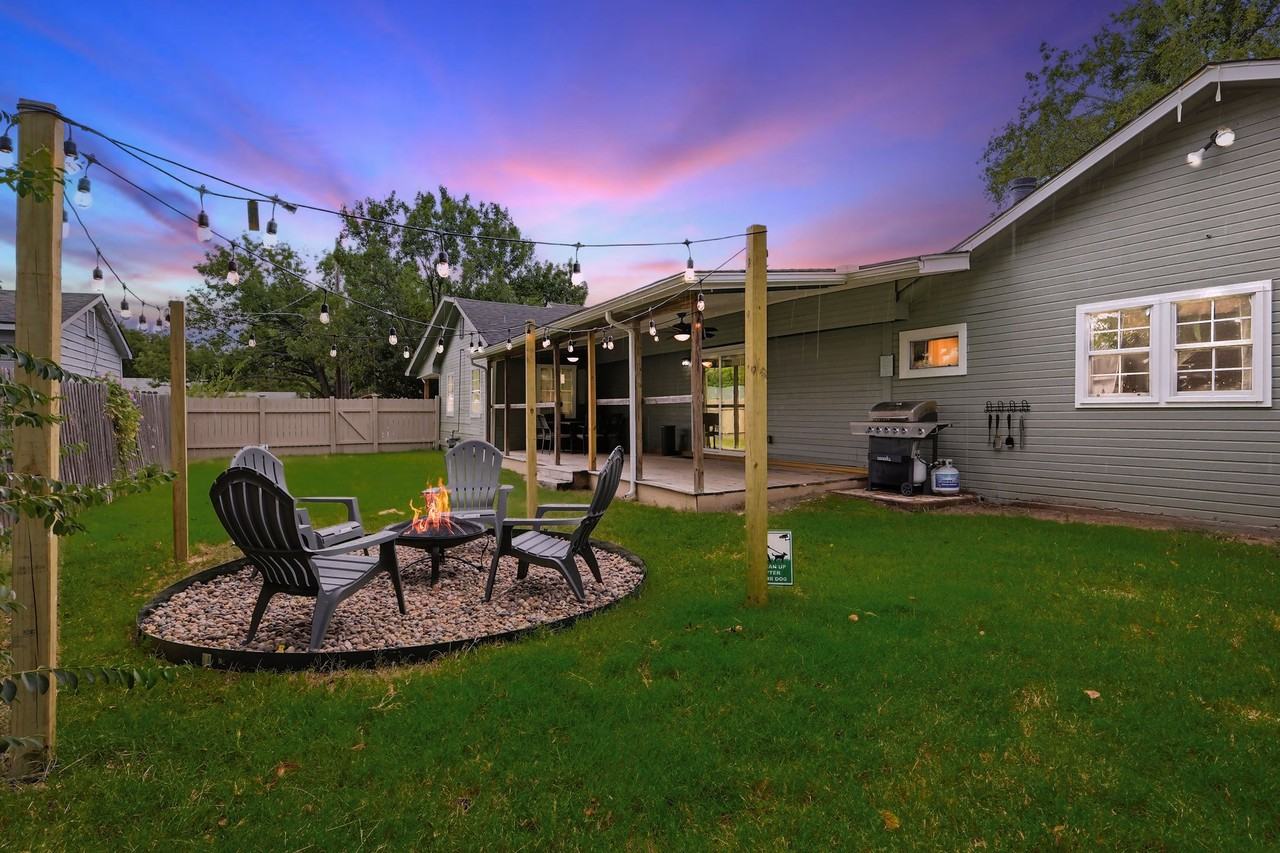 327 W Texas St #NA - Photo 5 of 48