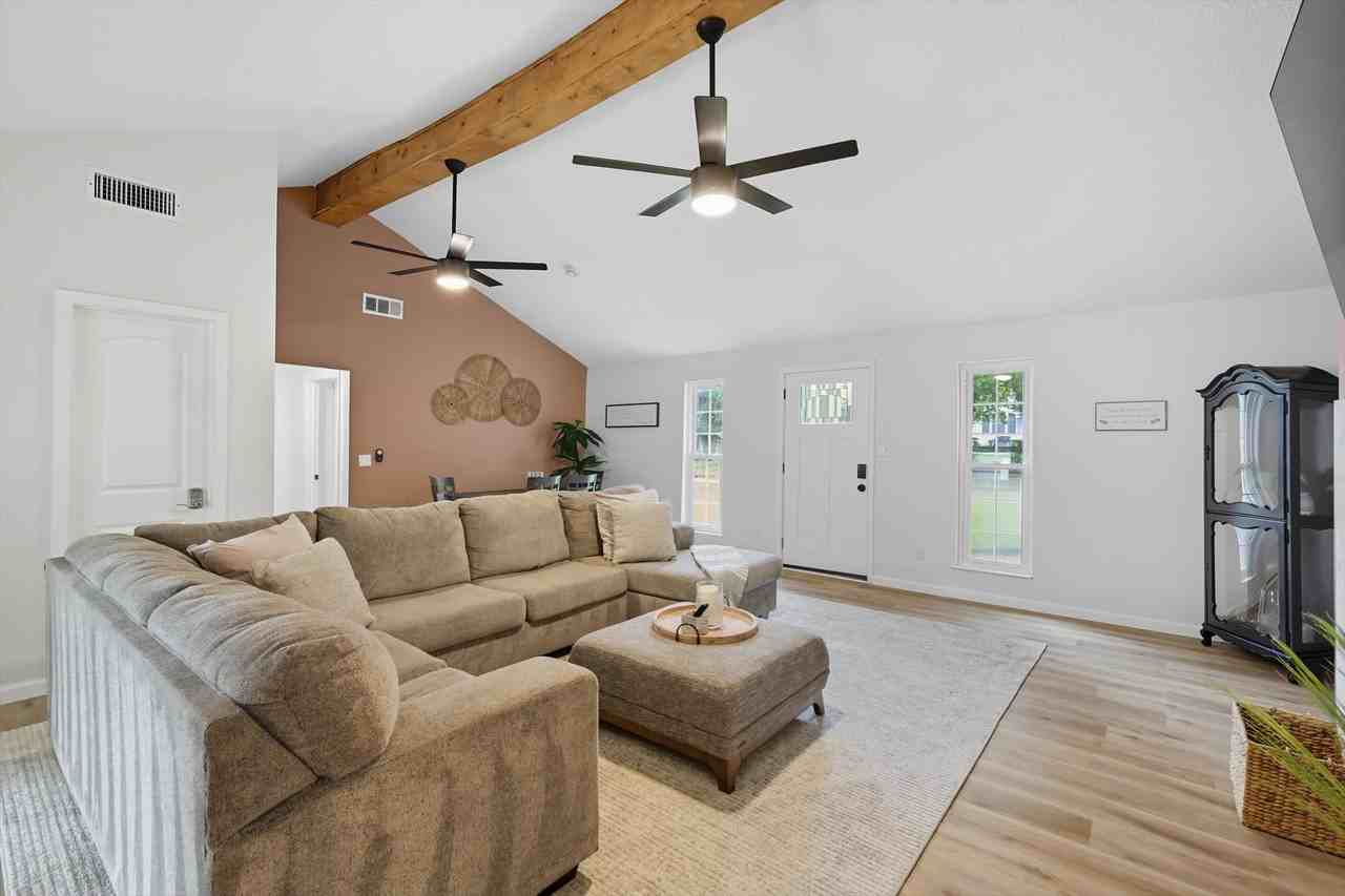 327 W Texas St #NA - Photo 6 of 48