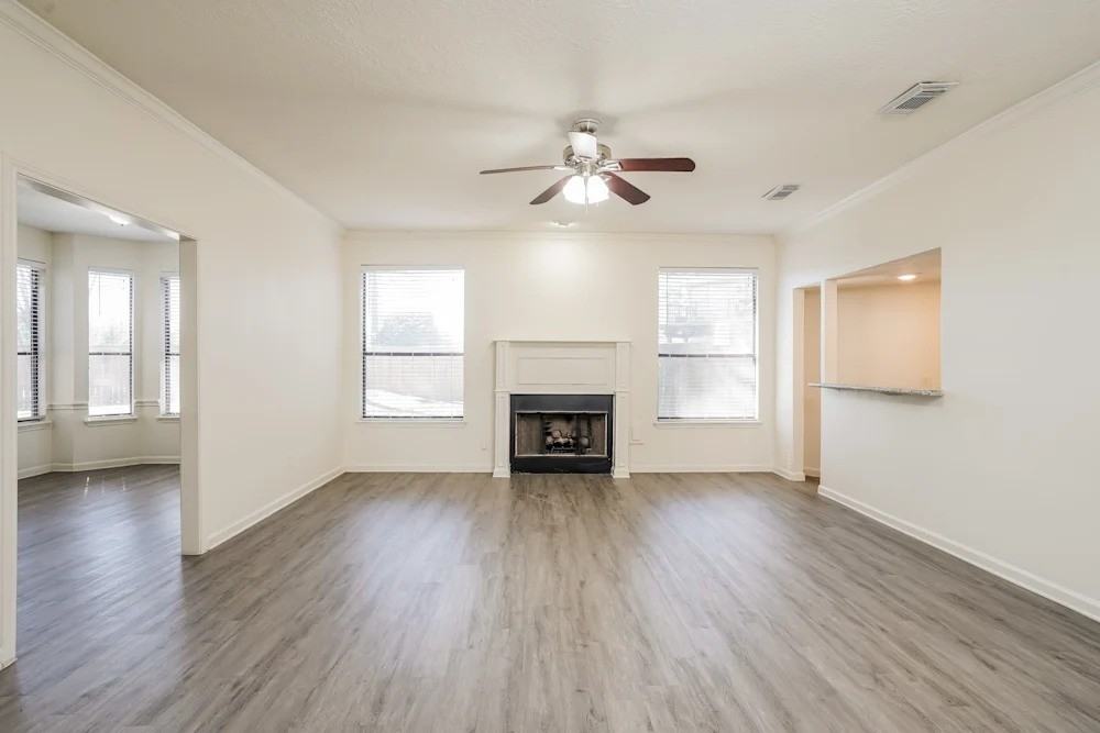 11901 Gardenglen Dr #NA - Photo 2 of 12