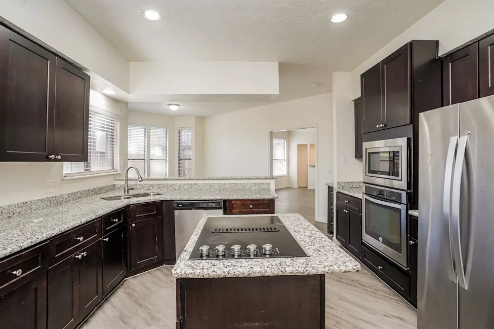 11901 Gardenglen Dr #NA - Photo 3 of 12