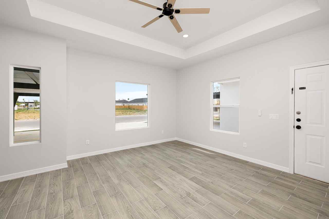 404 N Alexandrite Ave #NA - Photo 5 of 19