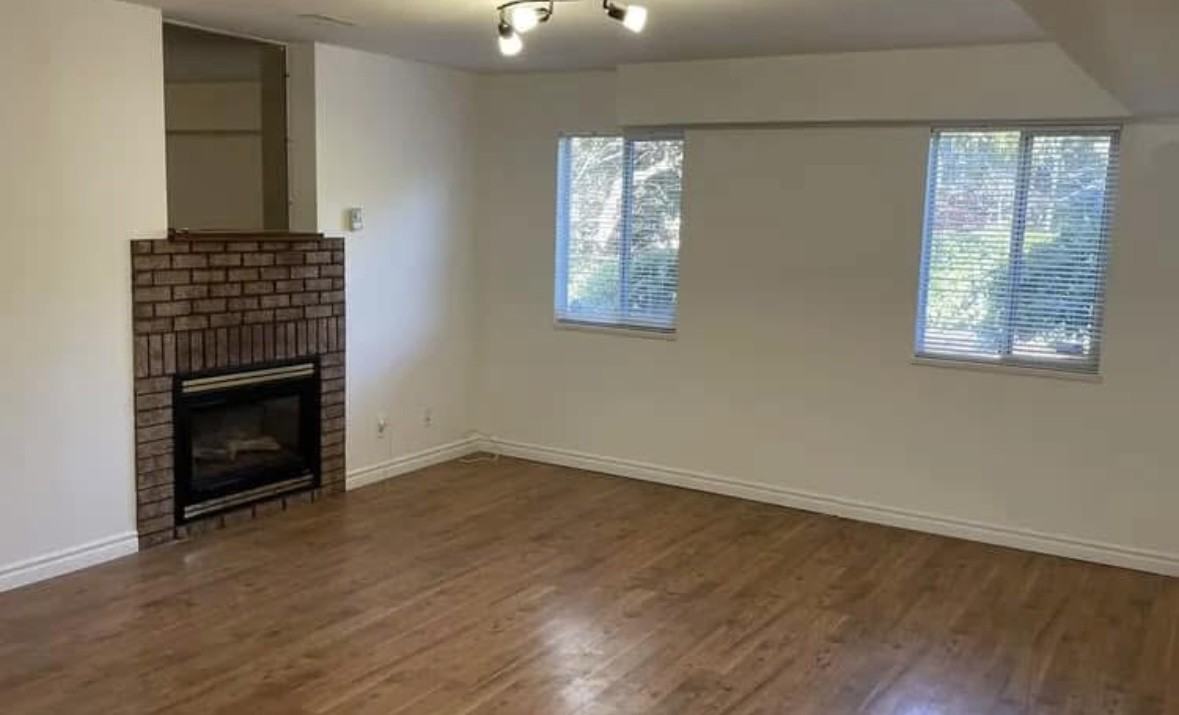 1359 West 17th Street - Photo 2 of 6