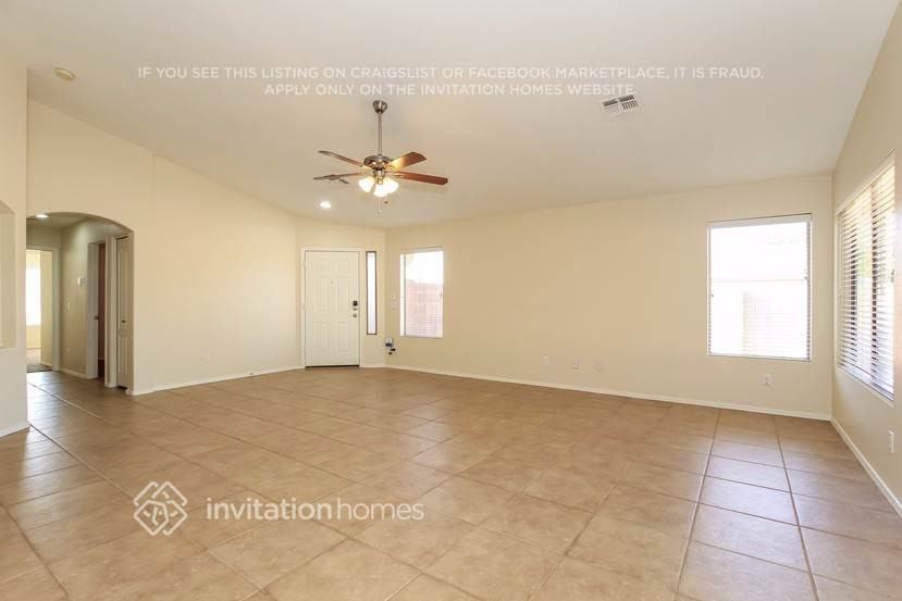 15838 W Tara Ln - Photo 3 of 23
