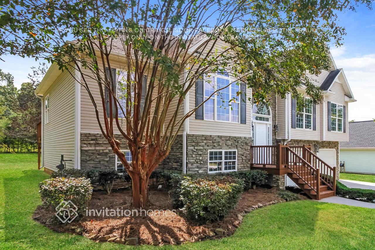 19 Jamestowne Dr - Photo 4 of 18