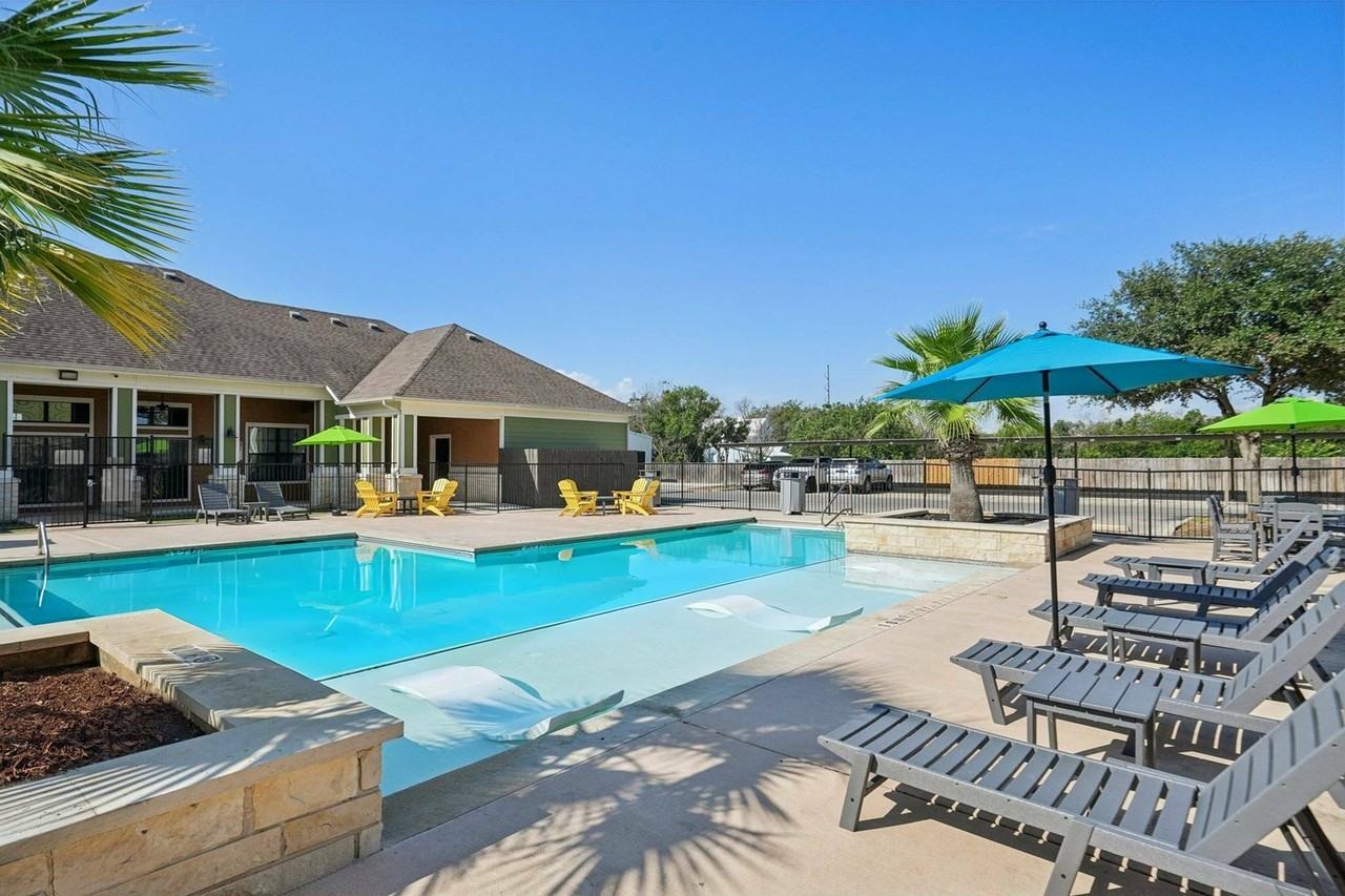 Walnut Grove - Photo 6 of 31