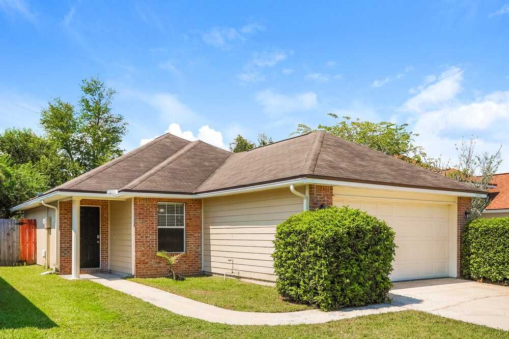 1542 Slash Pine Ct - Photo 3 of 16