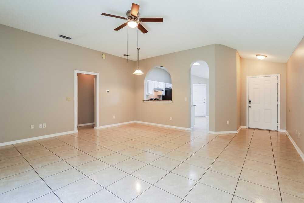 1542 Slash Pine Ct - Photo 5 of 16