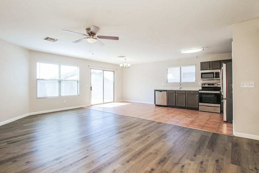 11621 W Bloomfield Rd - Photo 6 of 16