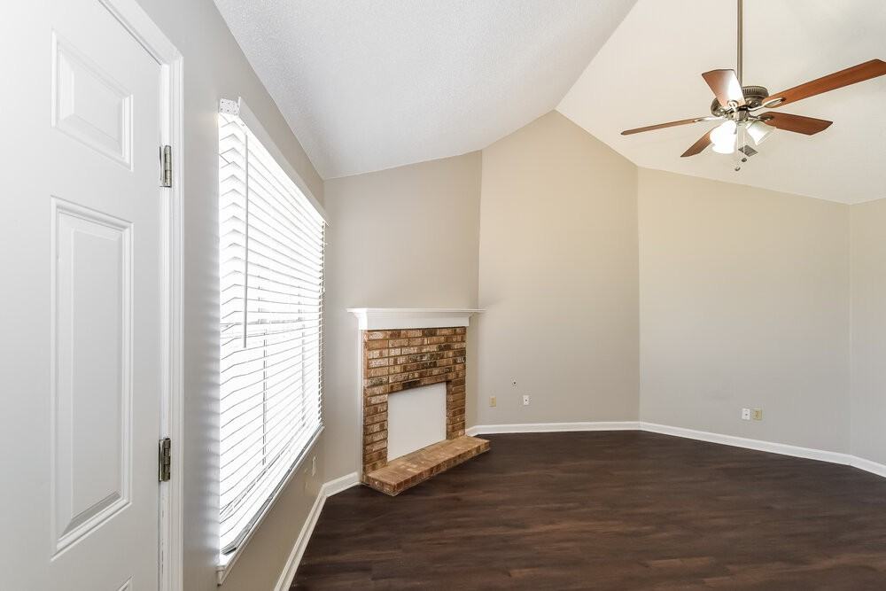 7082 Hampton Dr - Photo 6 of 16