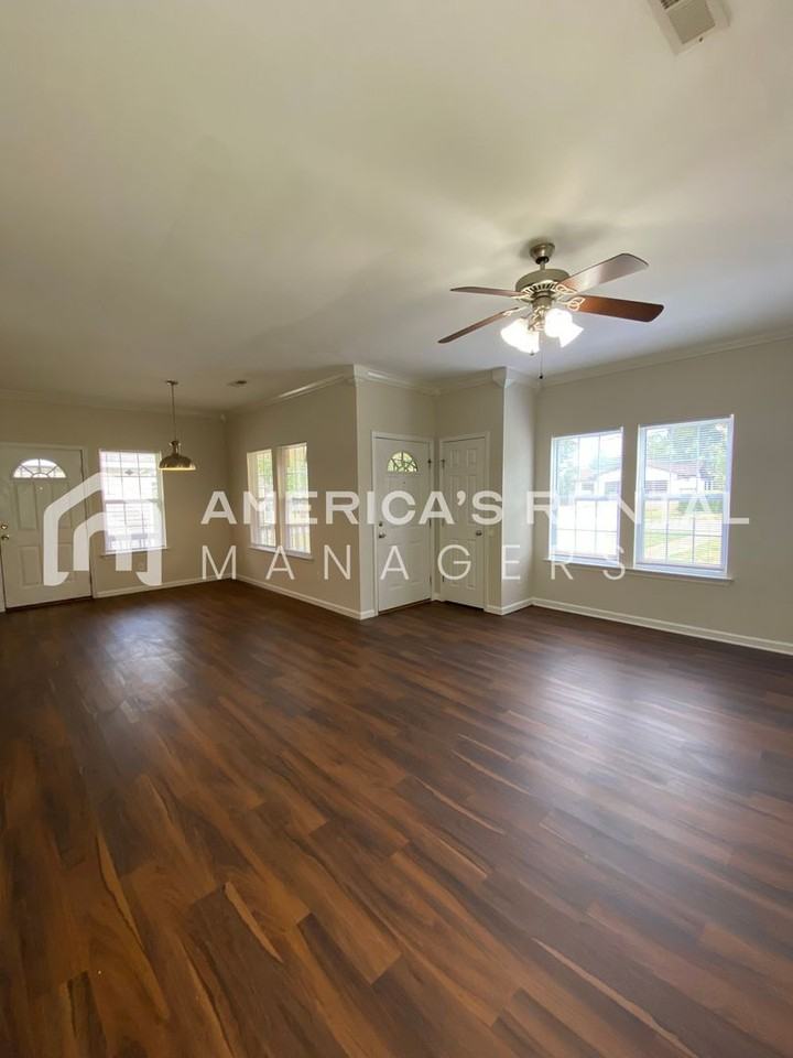 5205 Georgia Road - Photo 3 of 19