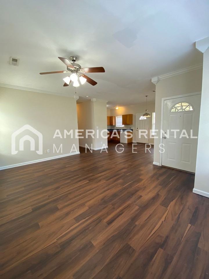 5205 Georgia Road - Photo 4 of 19