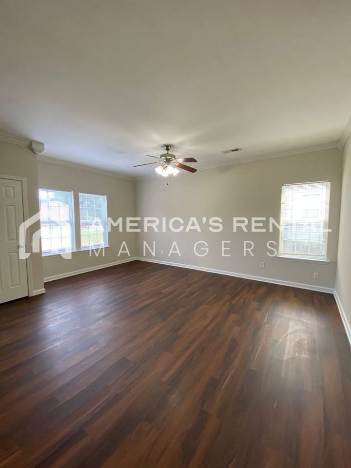 5205 Georgia Road - Photo 5 of 19