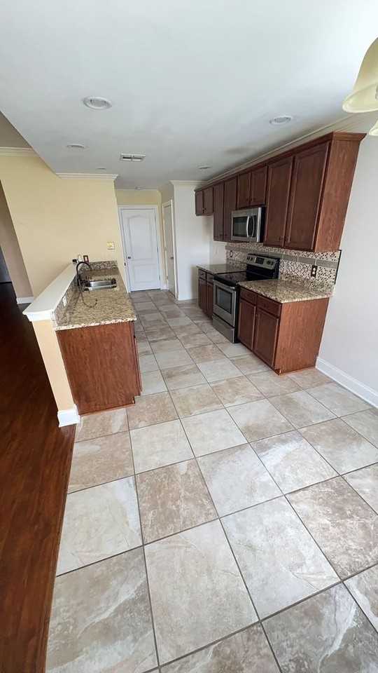 426 Christopher Dr - Photo 3 of 19