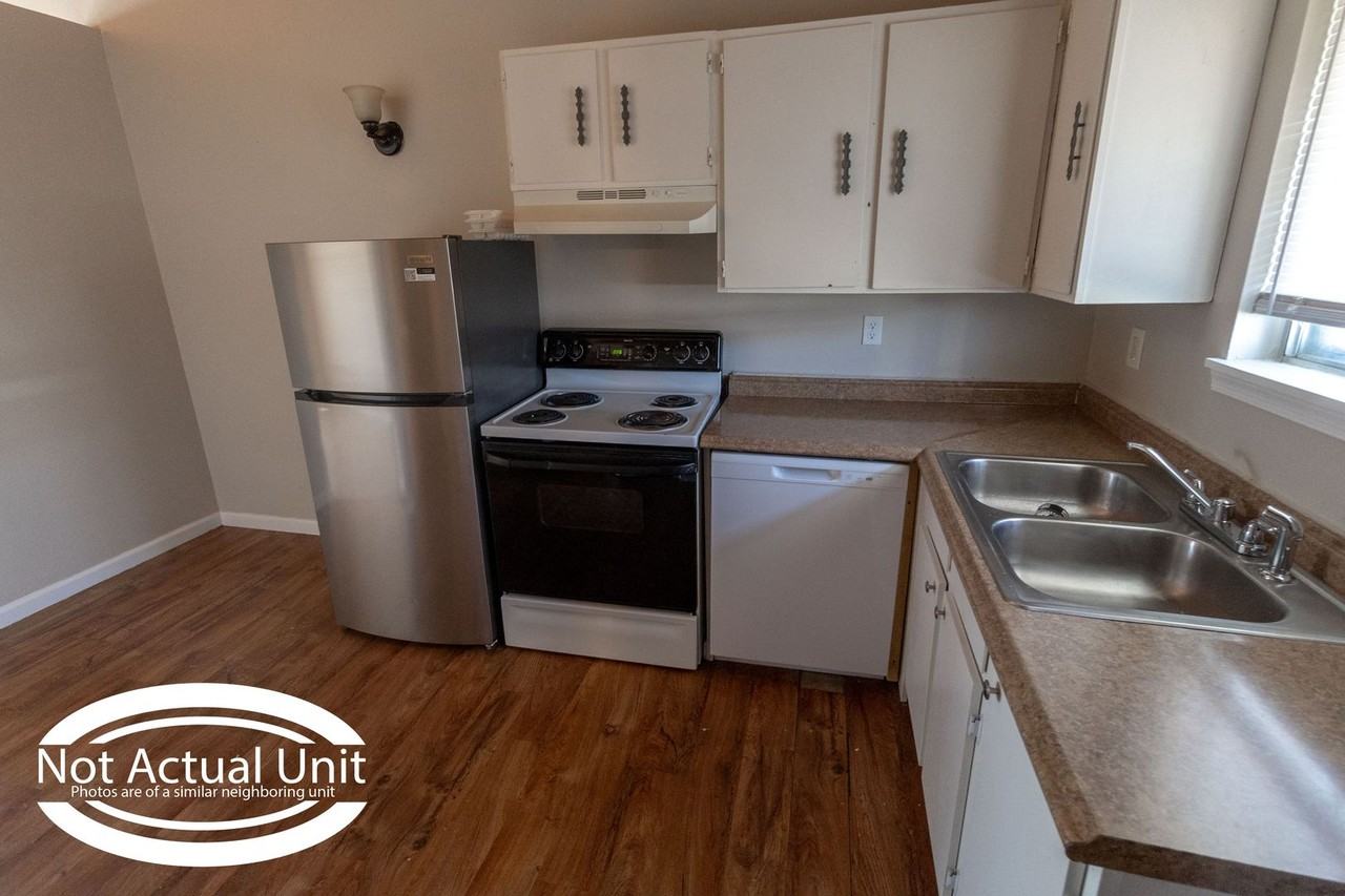 7401 N Moberly Dr #A - Photo 5 of 13