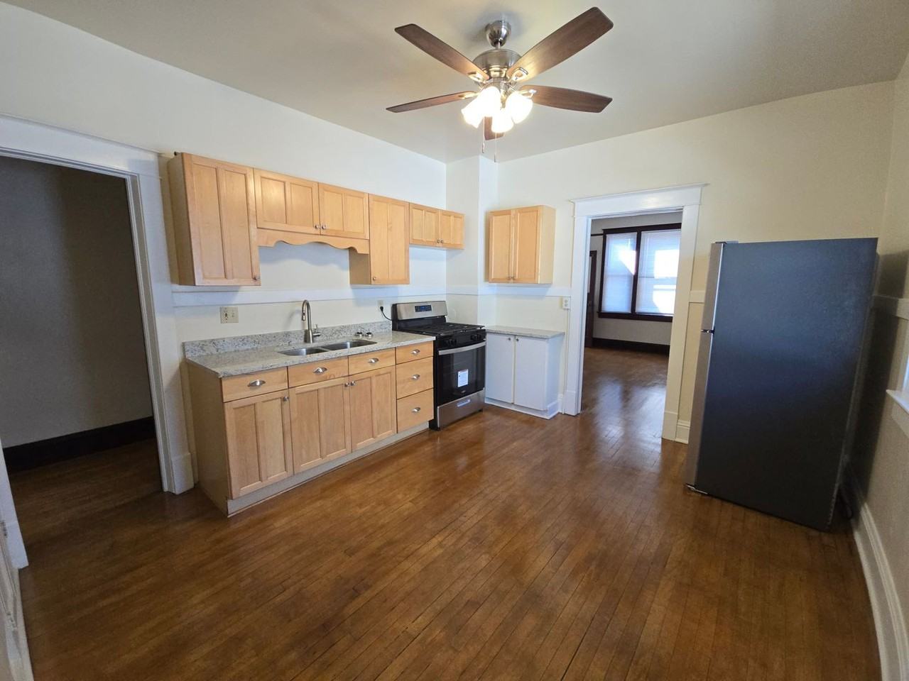 118 Maple St Ne - Photo 2 of 17