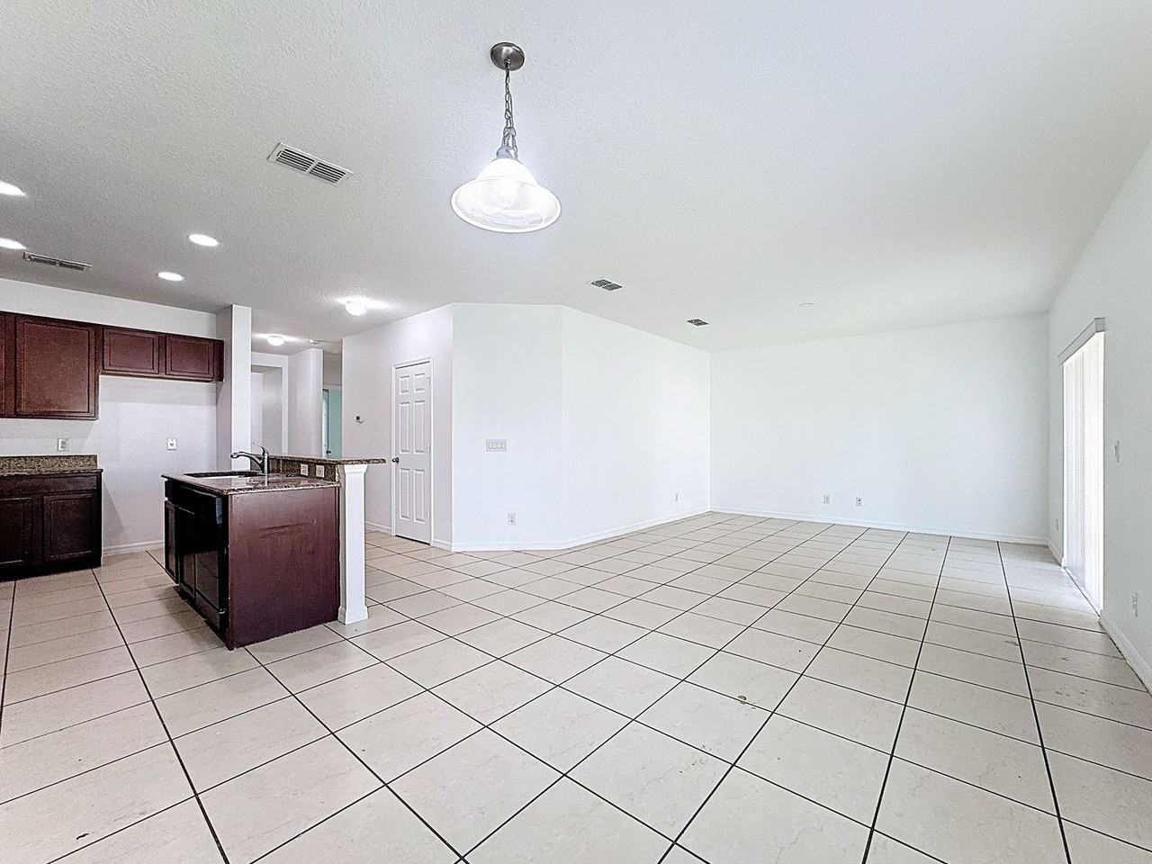 662 Vitoria Rd - Photo 4 of 39