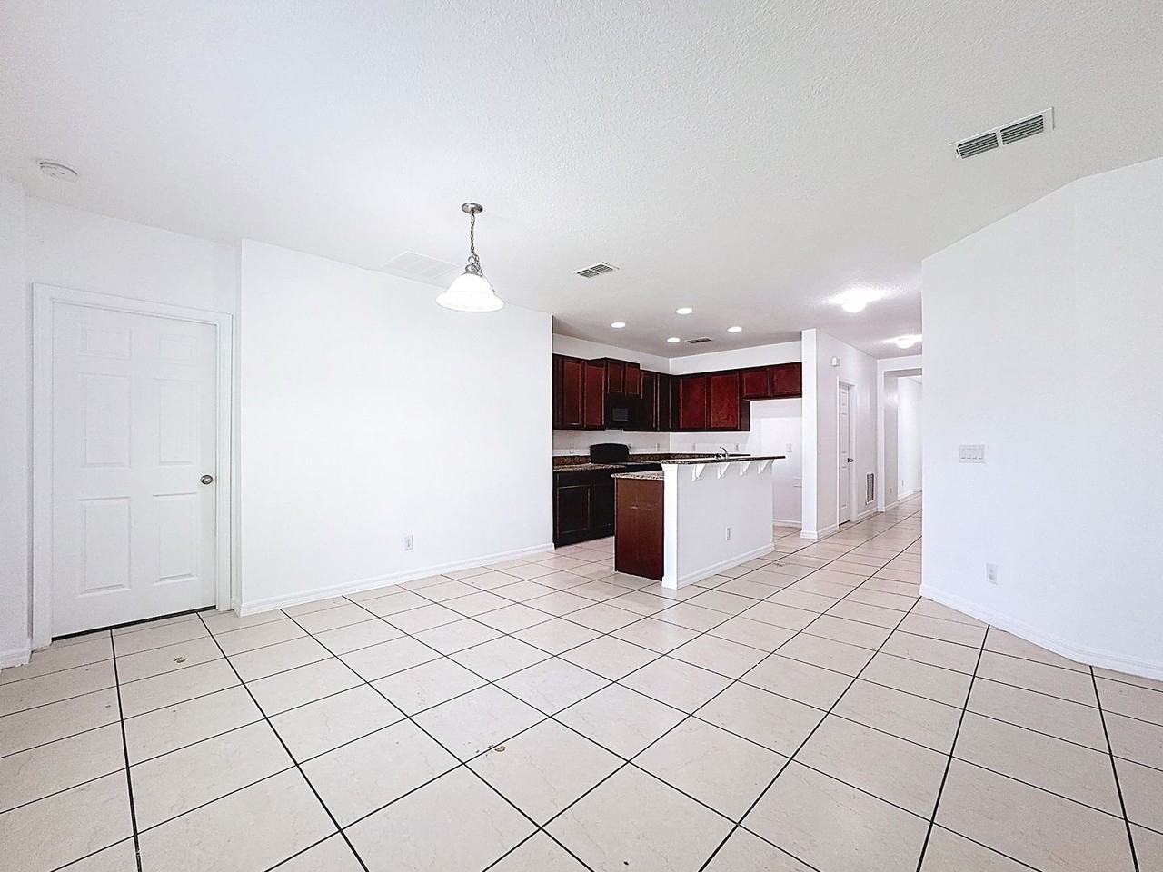 662 Vitoria Rd - Photo 7 of 39