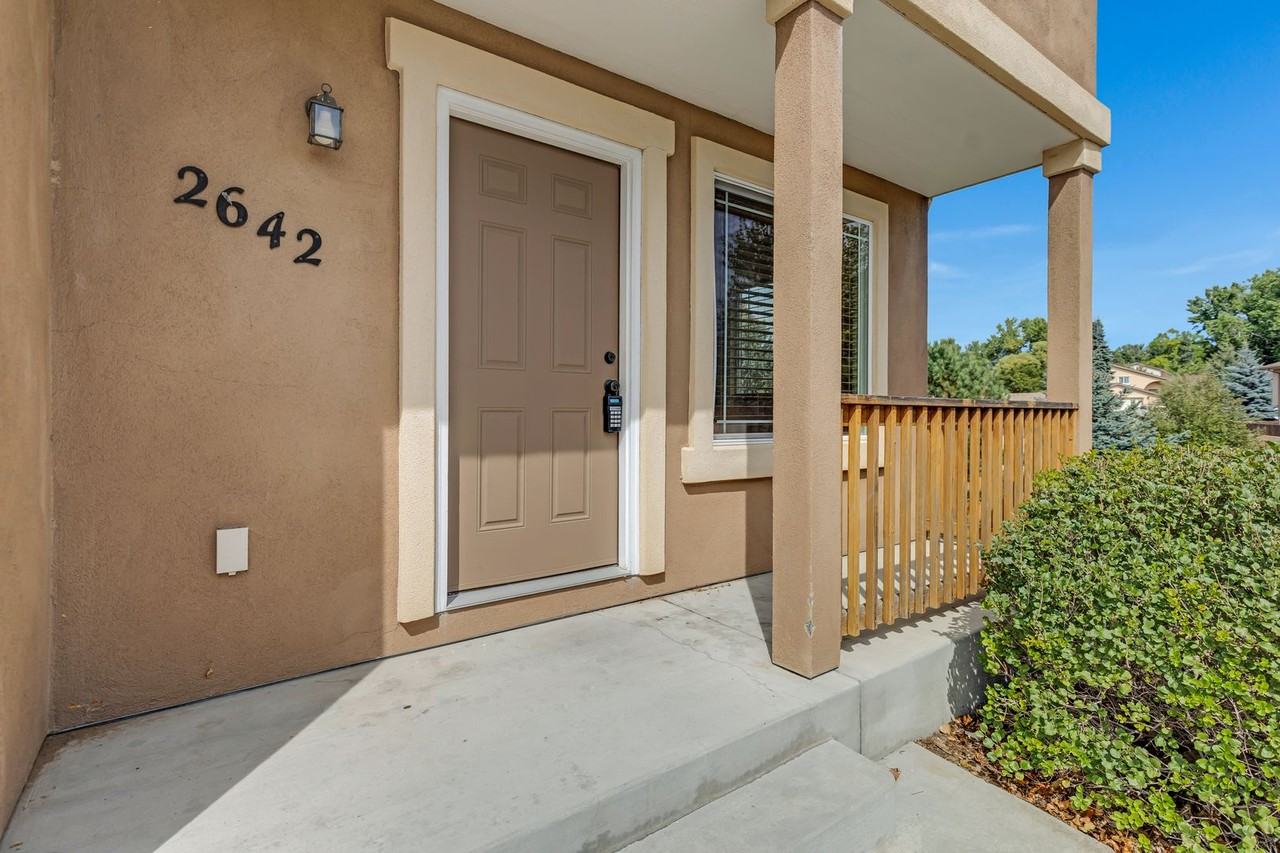 2642 Lynbarton Pt - Photo 2 of 19