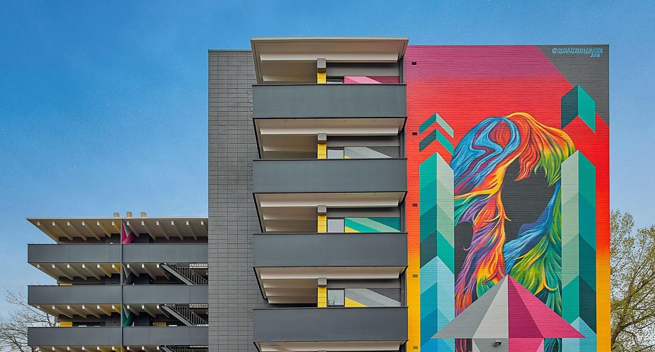 Black Swan - Photo 3 of 39