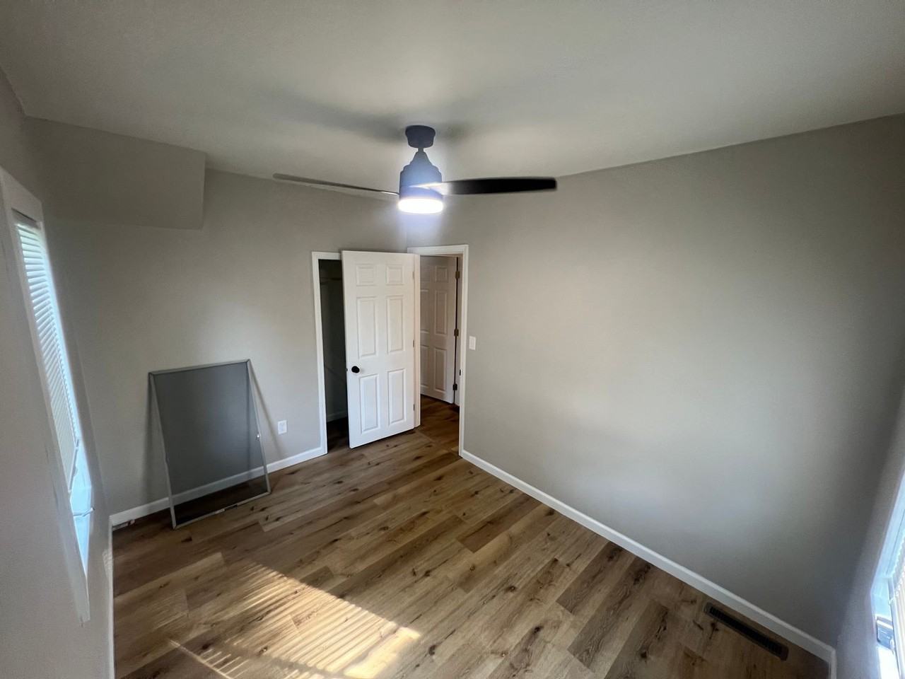 313 1/2 9th Ave - Photo 3 of 8