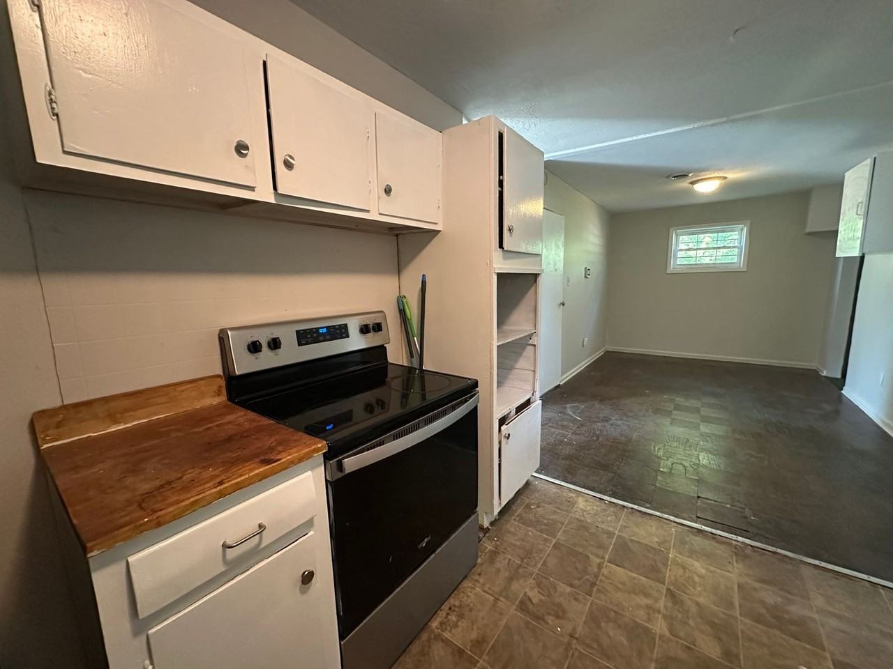 3331 Tanglewood Drive - Photo 7 of 33