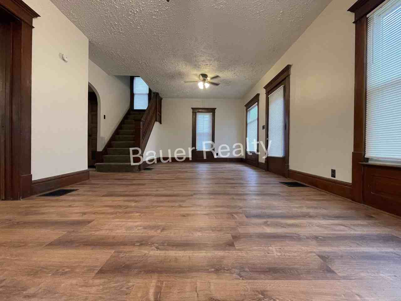 825 Union Street - Photo 6 of 22
