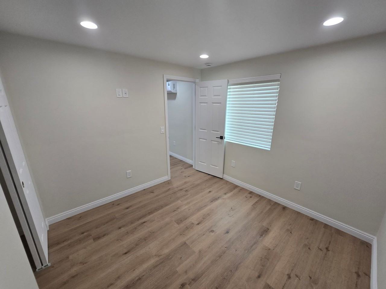 13938 Ragus St - Photo 6 of 7