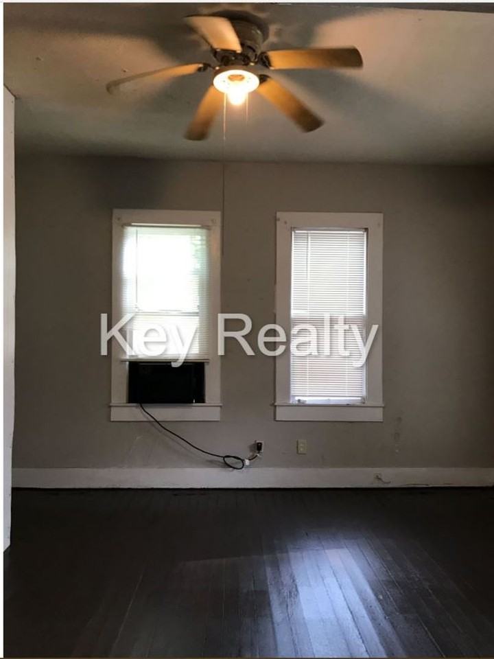 1802A Marye St - Photo 3 of 8