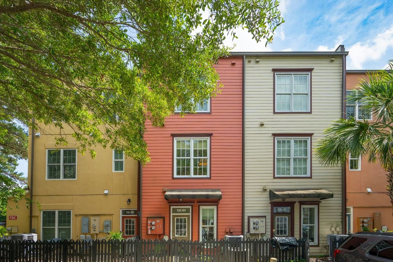 728 S Shelmore Blvd #201 - Photo 2 of 50