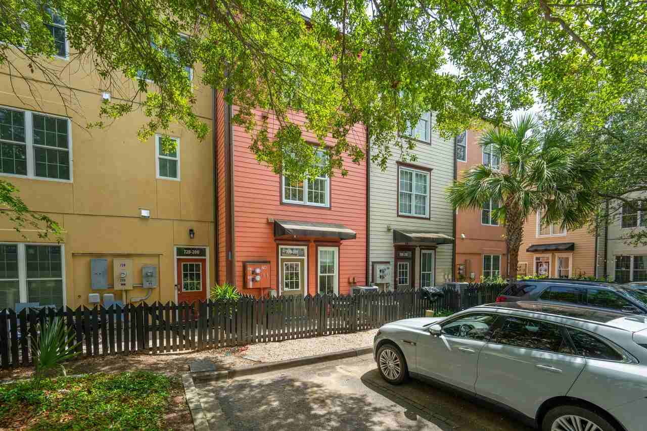 728 S Shelmore Blvd #201 - Photo 3 of 50