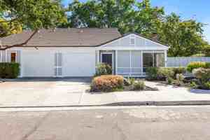 featured image of 1102 1100, 1102 Roxie Lane