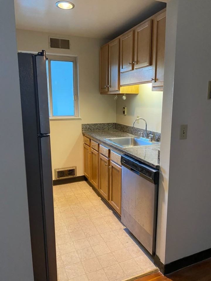 G Properties at Park Place, LLC - Photo 4 of 16