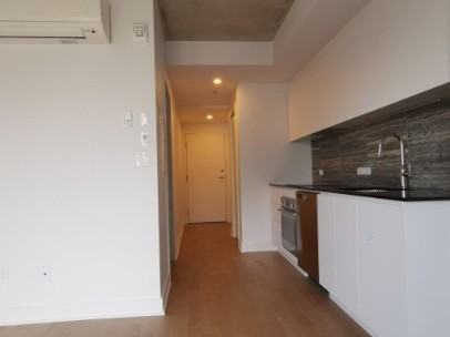 2300 Rue Tupper #1003 - Photo 4 of 9