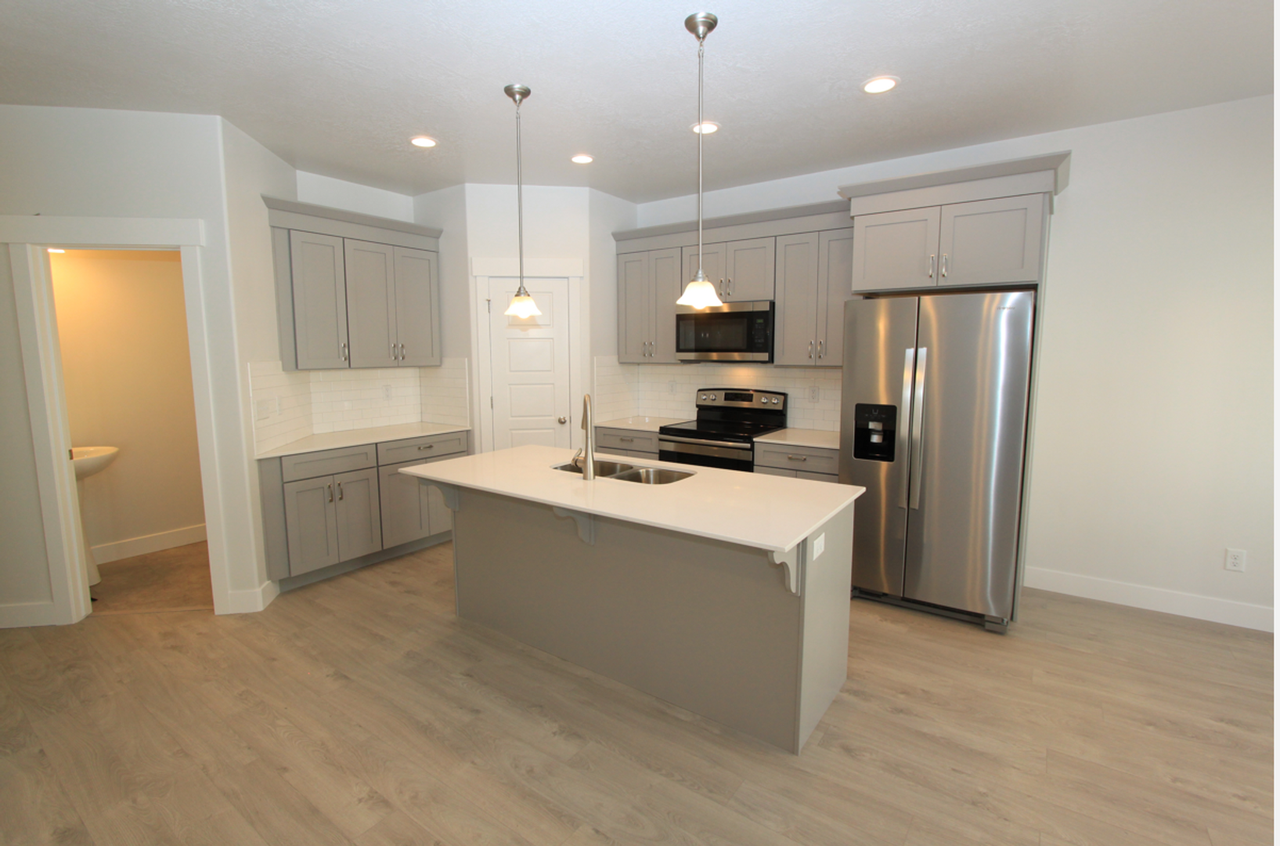 1731 N 3780 W - Photo 7 of 21