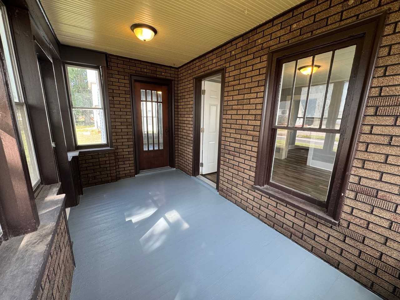 1533 24th Ave - Photo 2 of 13